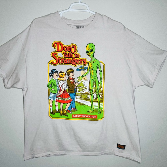 Steven Rhodes Other - Don't Talk to Strangers Alien T-Shirt By Steven Rhodes Size 2XL Beige